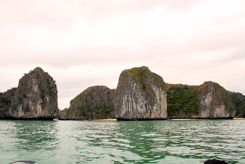 Bãi Tắm Ba Trái Đào